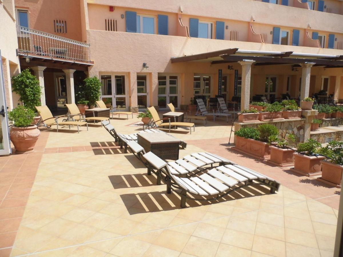 Le Nereidi Hotel & Residence Con Piscina-Tennis-Fitness-Parcheggio Coperto-Sala Conferenze La Maddalena  Exteriér fotografie